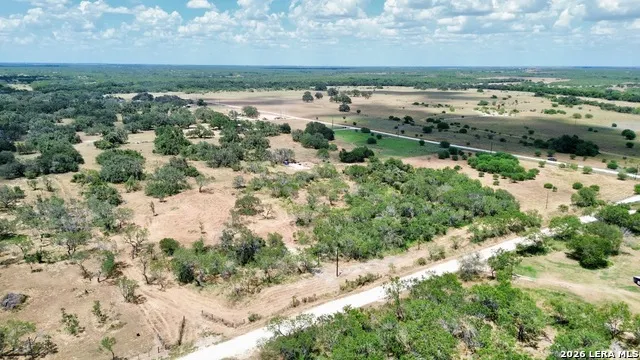 118 Pr Dax Ln Pleasanton, TX 78064