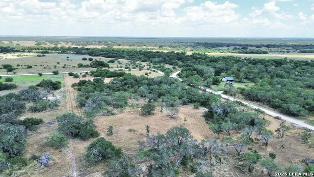 118 Pr Dax Ln Pleasanton, TX 78064