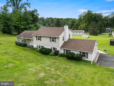 195 PINE DRIVE