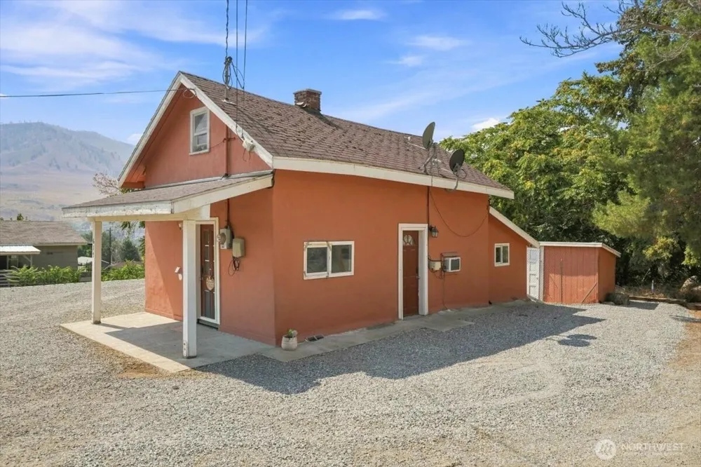 617 Bradley Street Chelan, WA 98816
