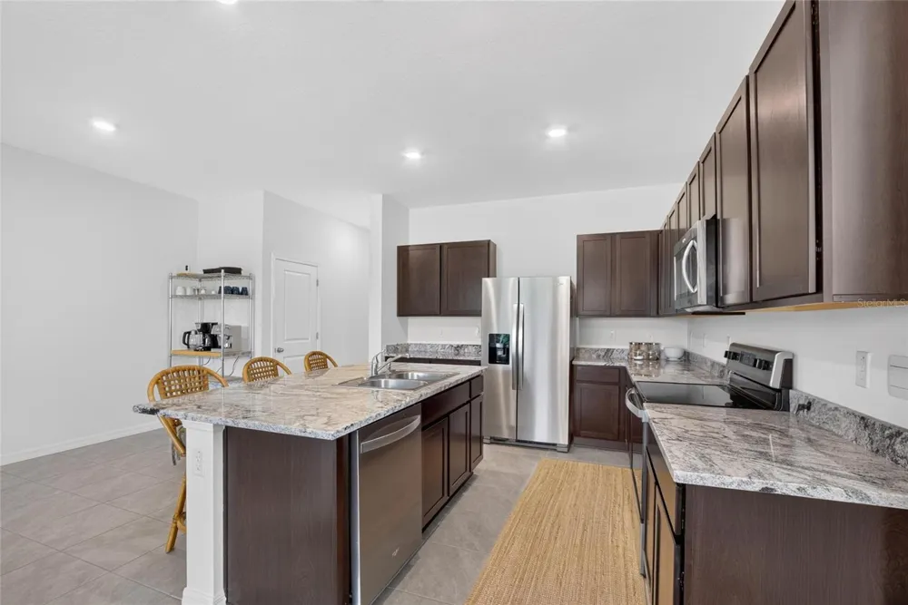 3816 SUNFLOWER FIELD PLACE Plant City, FL 33565