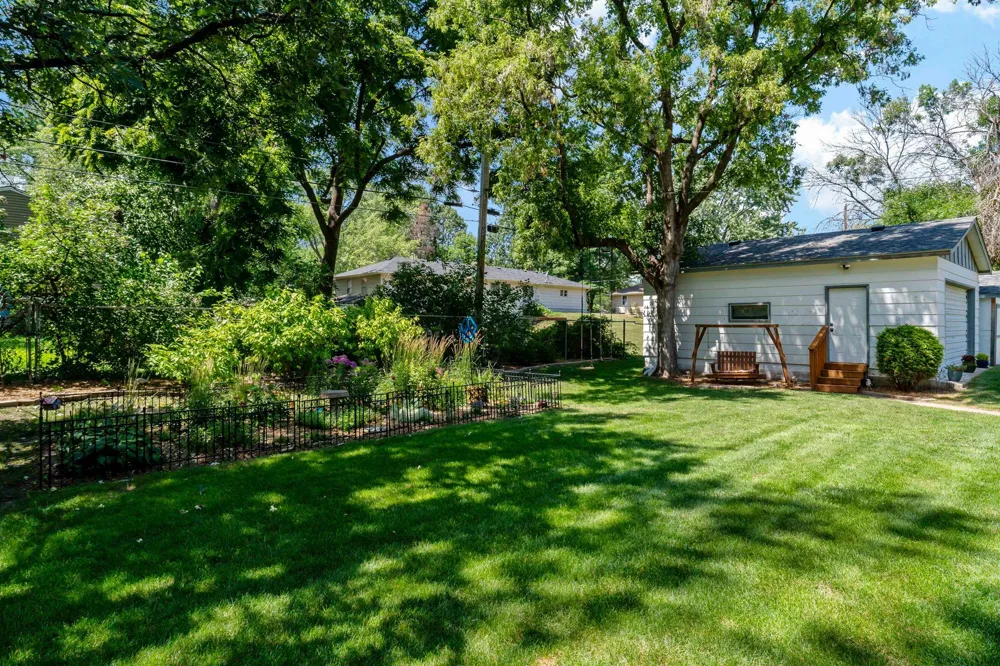 8918 Emerson Avenue S Bloomington, MN 55420