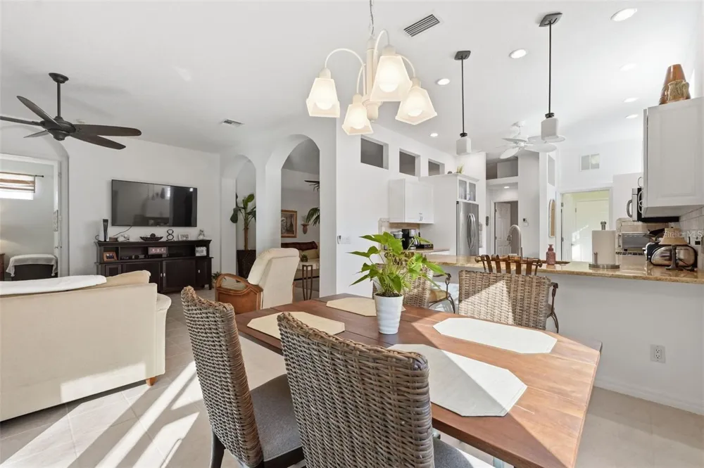 5127 HANGING MOSS LANE Sarasota, FL 34238