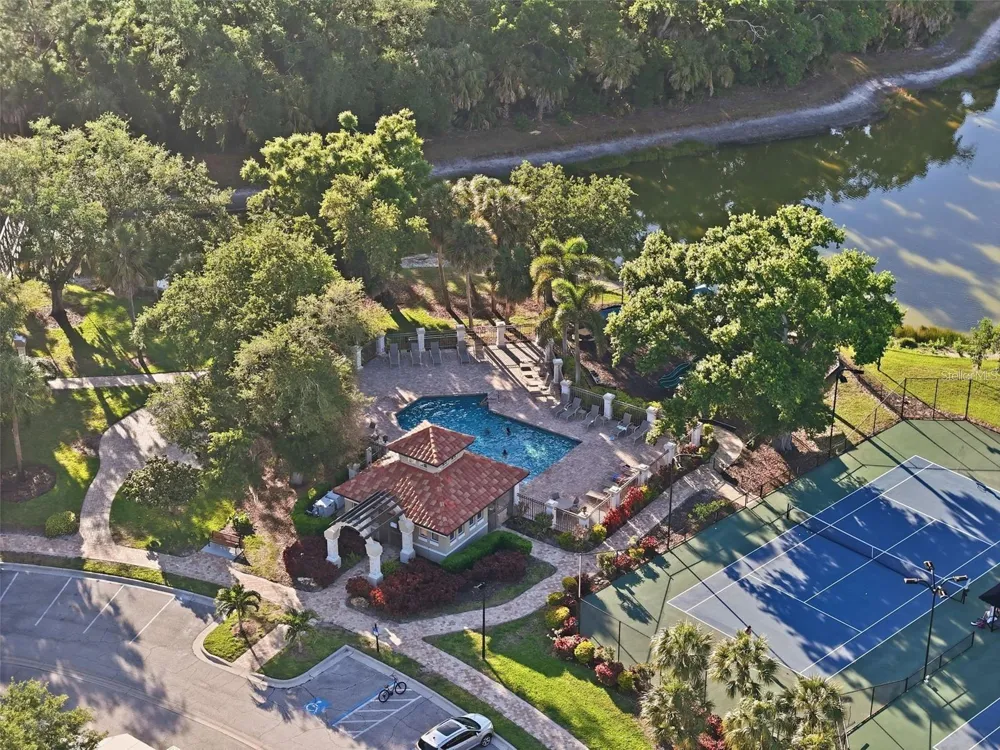 5127 HANGING MOSS LANE Sarasota, FL 34238