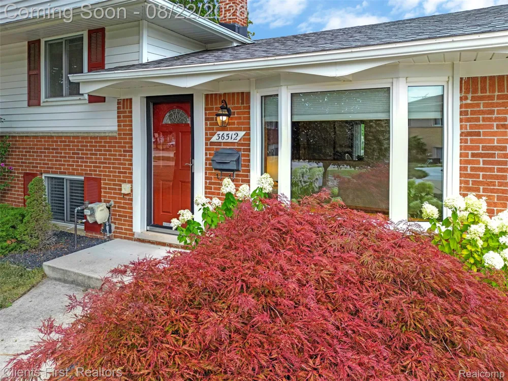 36512 Fairchild Street Westland City, MI 48186