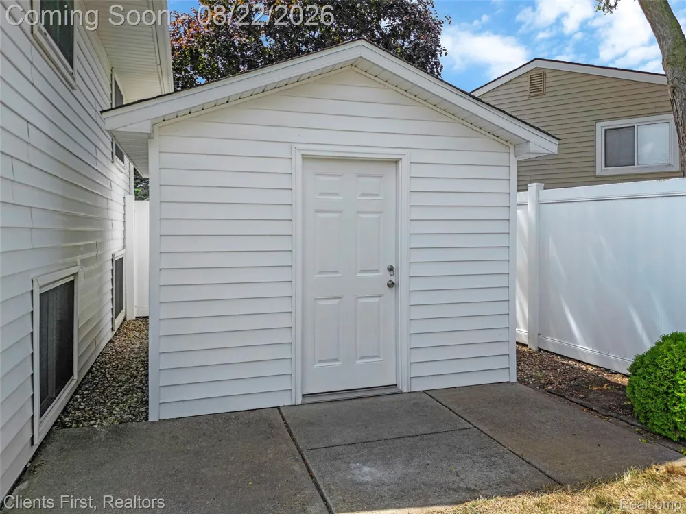 36512 Fairchild Street Westland City, MI 48186