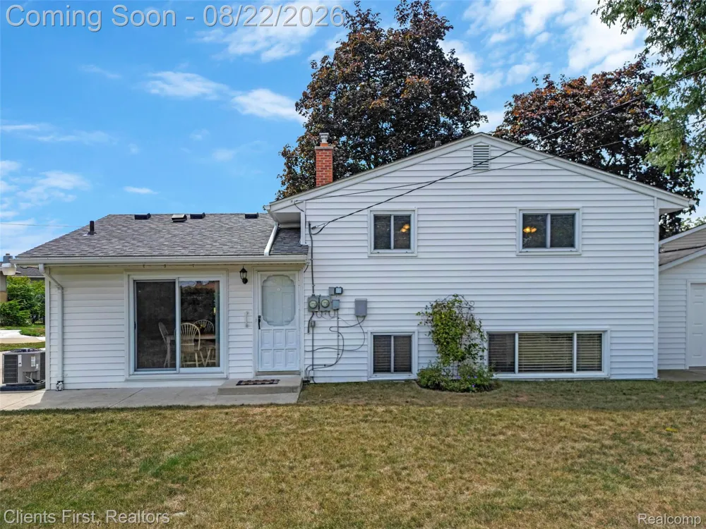 36512 Fairchild Street Westland City, MI 48186