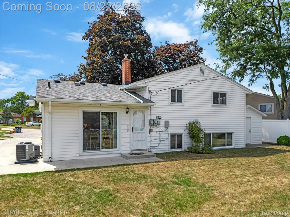 36512 Fairchild Street Westland City, MI 48186