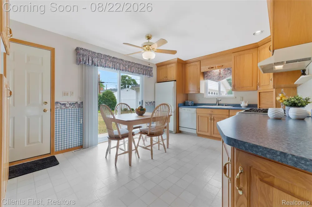36512 Fairchild Street Westland City, MI 48186
