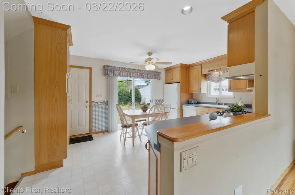 36512 Fairchild Street Westland City, MI 48186