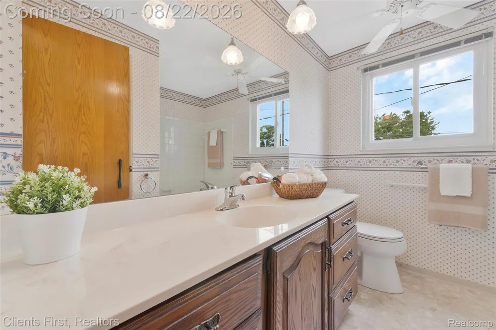 36512 Fairchild Street Westland City, MI 48186