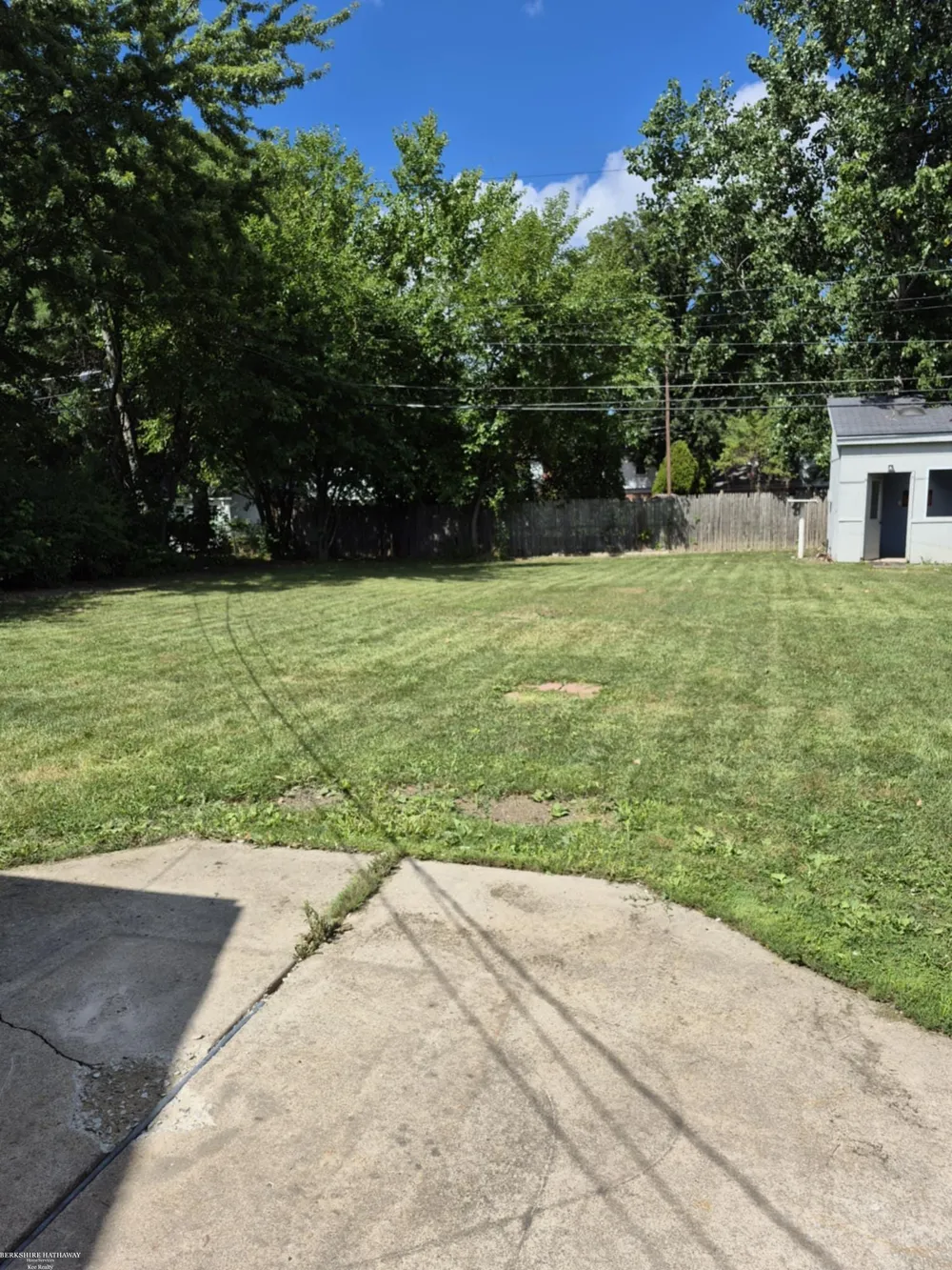20585 Anita Road Harper Woods City, MI 48225