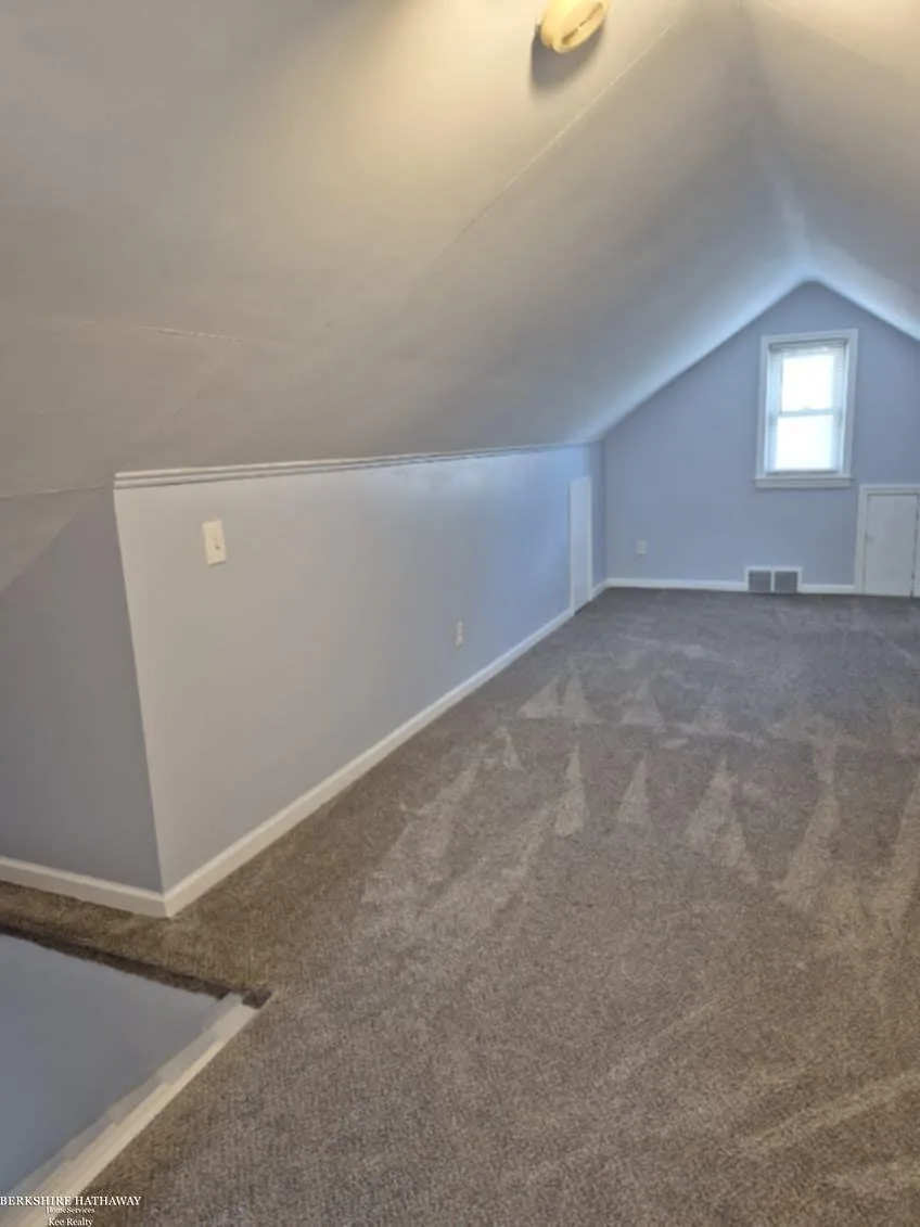 20585 Anita Road Harper Woods City, MI 48225