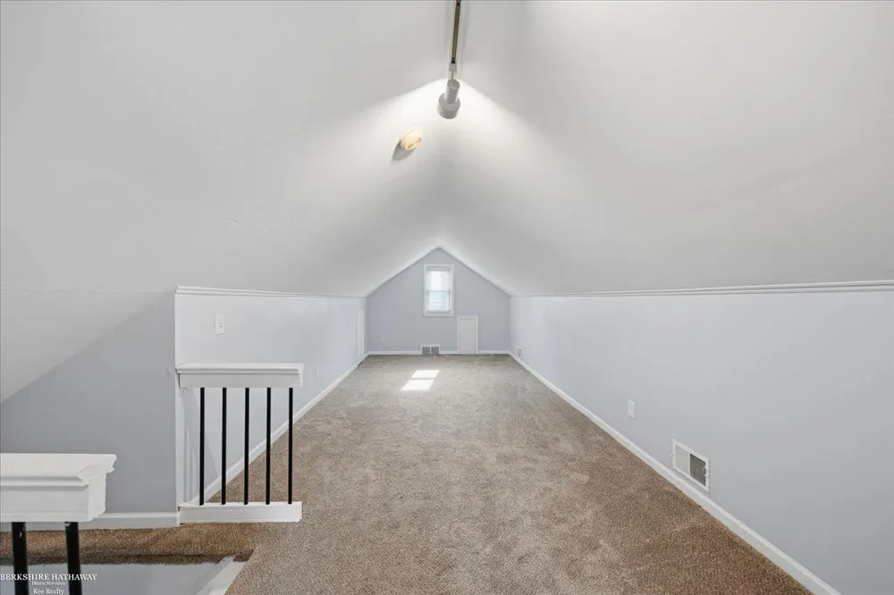 20585 Anita Road Harper Woods City, MI 48225