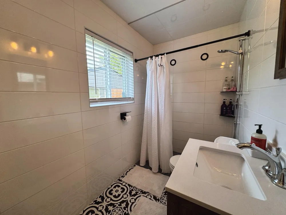 2380 Walce Drive West Bloomfield, MI 48324