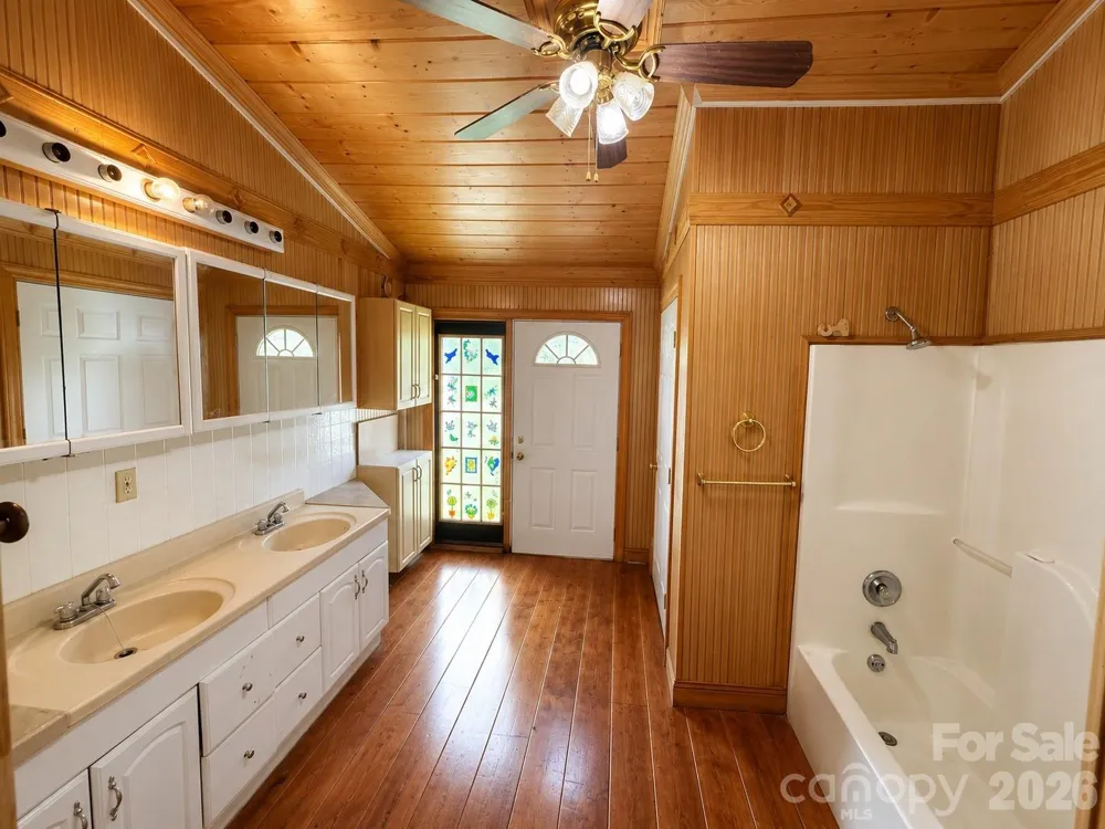 3527 Gastonia Highway Lincolnton, NC 28092
