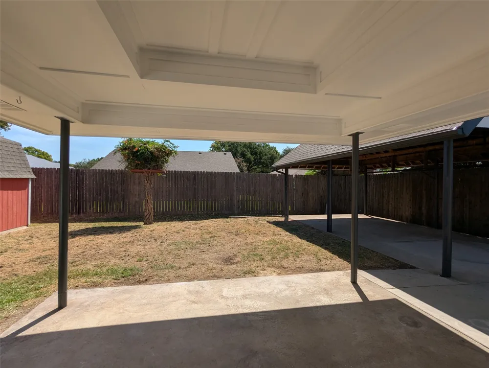 2916 Woodbridge Drive Bedford, TX 76021