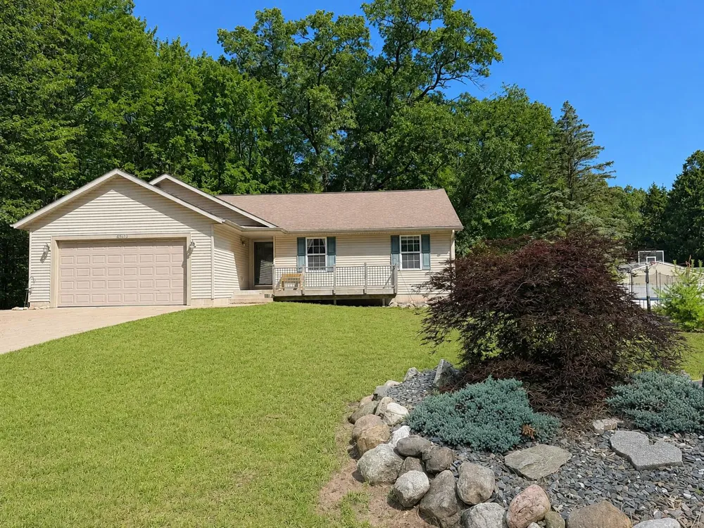 4122 Duck Lake Road Fruitland Township, MI 49461