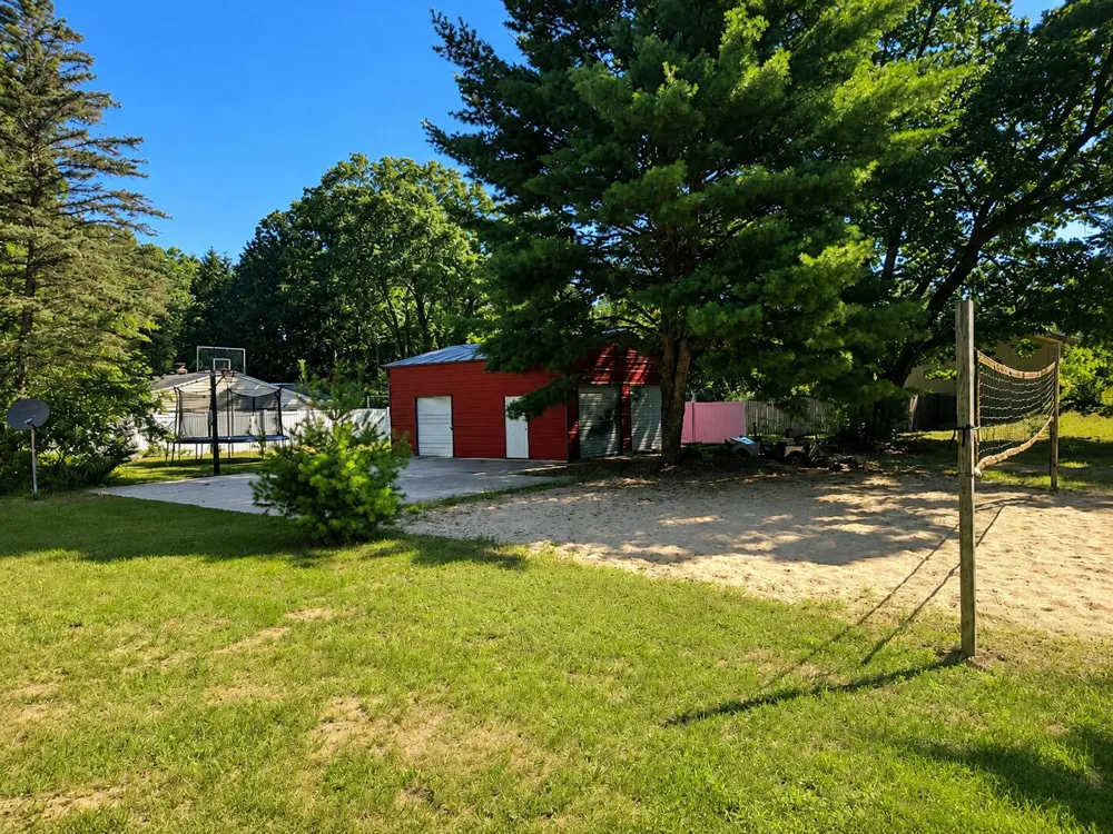 4122 Duck Lake Road Fruitland Township, MI 49461