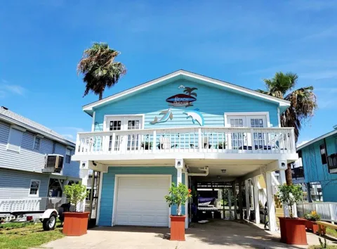 22104 Zapata Drive