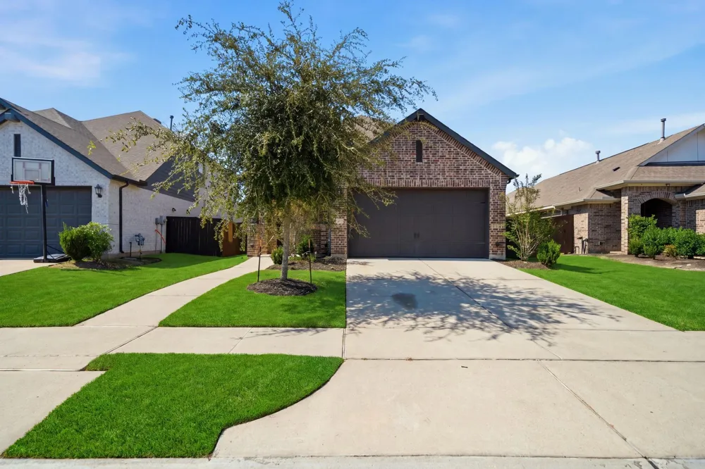 3715 Allegro Drive Rosharon, TX 77583