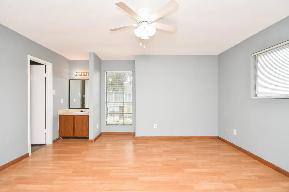8323 Wilcrest Drive #17008 Houston, TX 77072