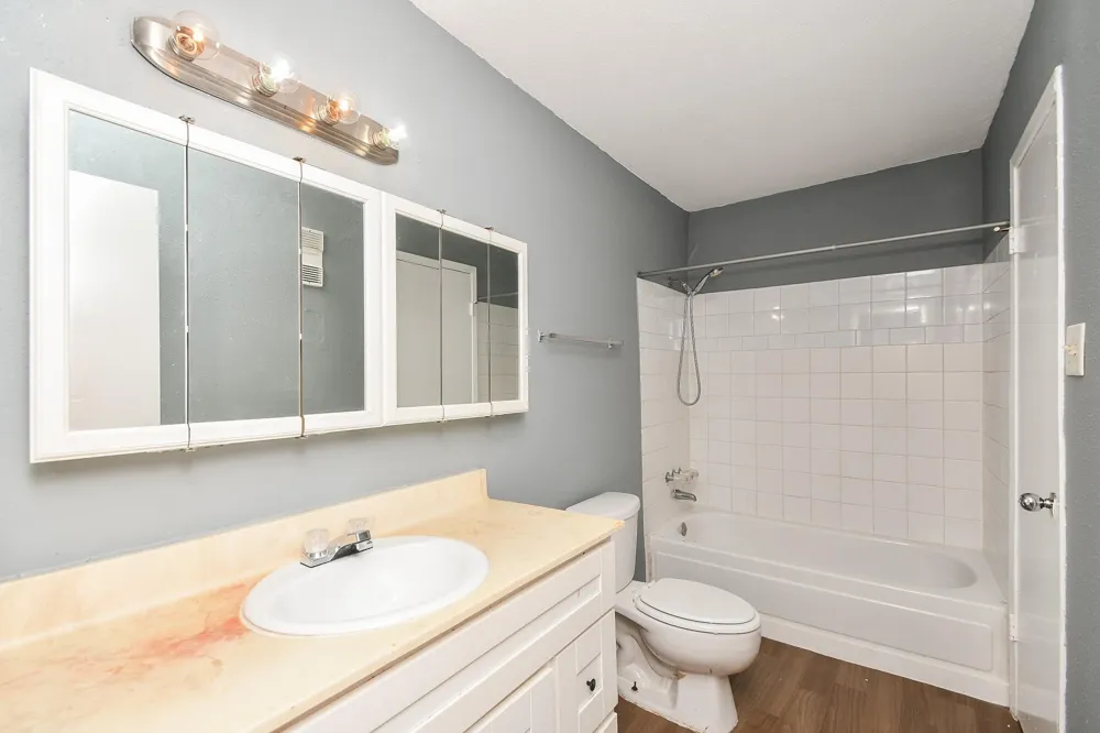 8323 Wilcrest Drive #17008 Houston, TX 77072