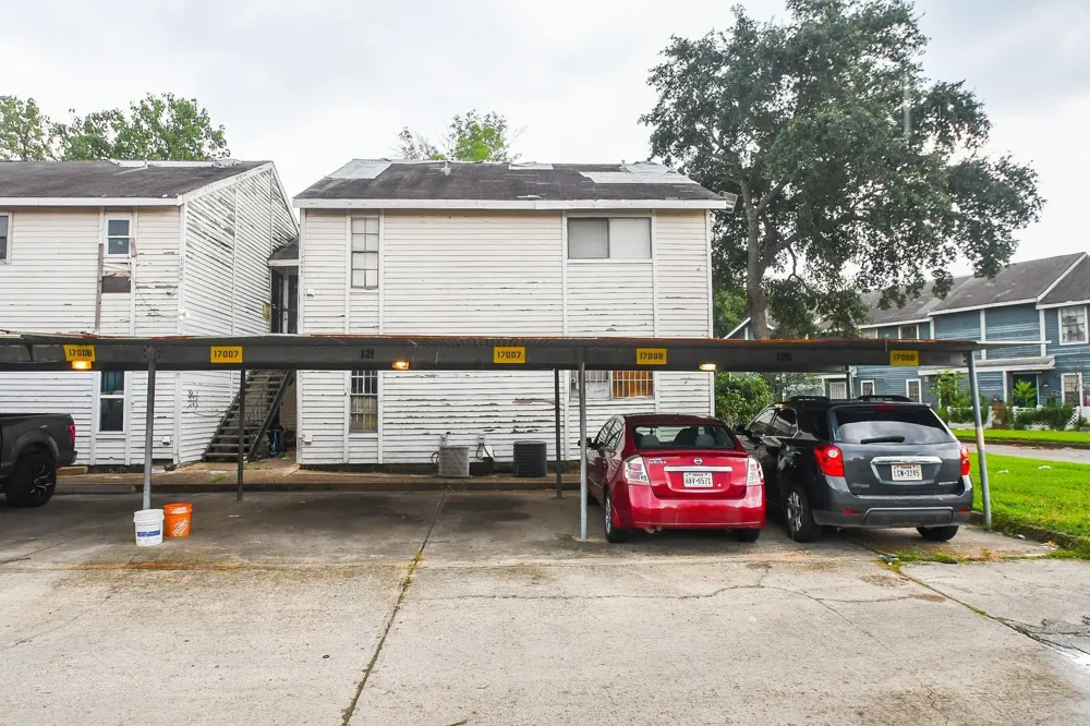 8323 Wilcrest Drive #17008 Houston, TX 77072
