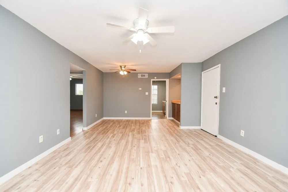 8323 Wilcrest Drive #17008 Houston, TX 77072