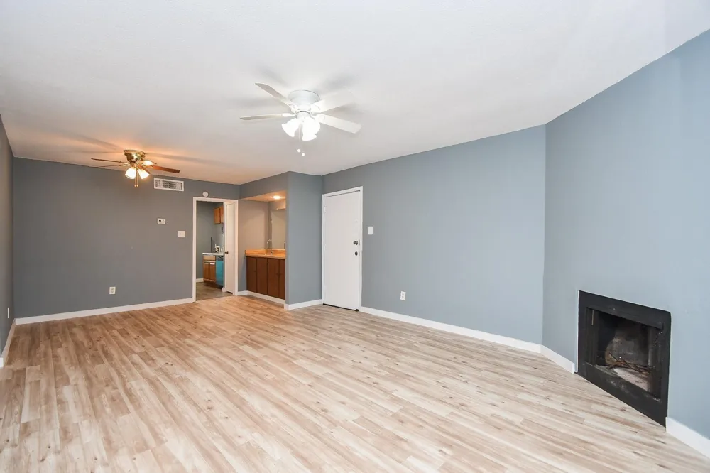 8323 Wilcrest Drive #17008 Houston, TX 77072