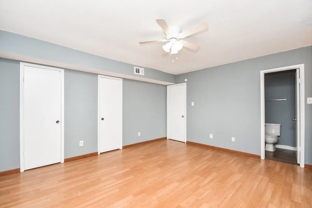 8323 Wilcrest Drive #17008 Houston, TX 77072