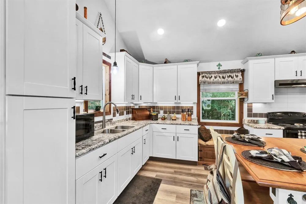 2075 Mangum Road Livingston, TX 77351