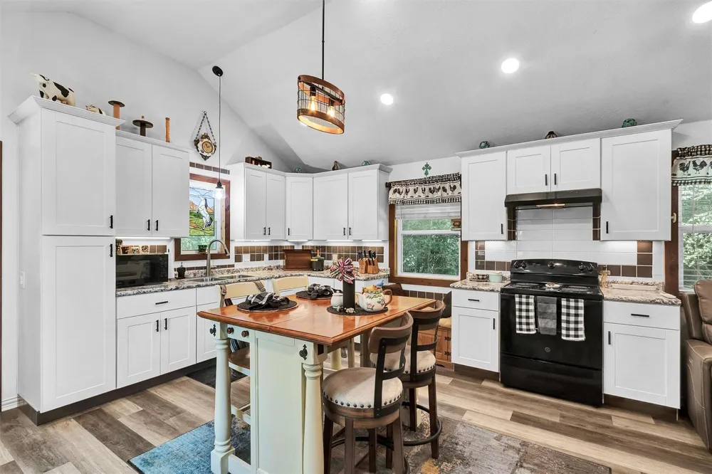 2075 Mangum Road Livingston, TX 77351