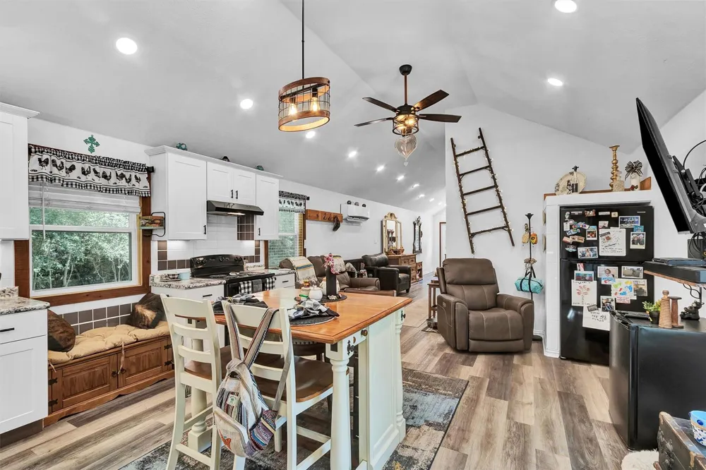 2075 Mangum Road Livingston, TX 77351