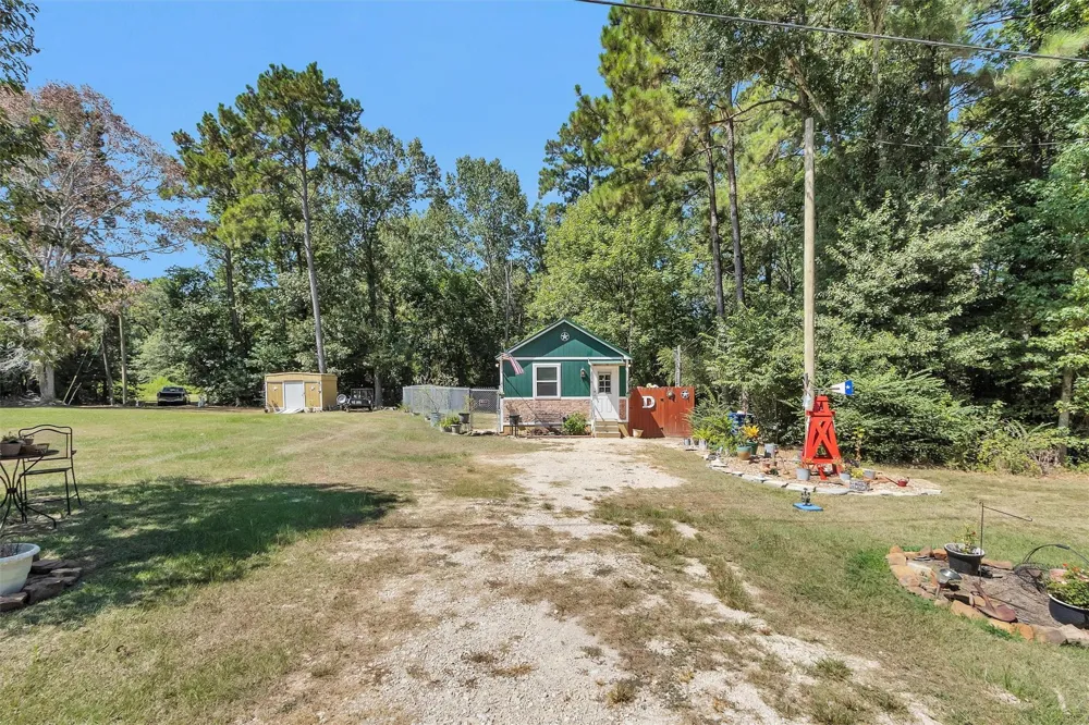 2075 Mangum Road Livingston, TX 77351