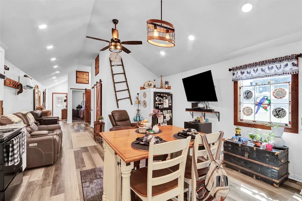 2075 Mangum Road Livingston, TX 77351
