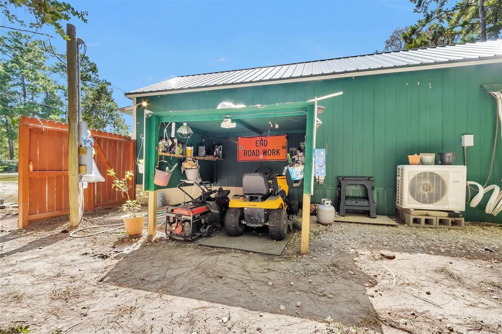 2075 Mangum Road Livingston, TX 77351