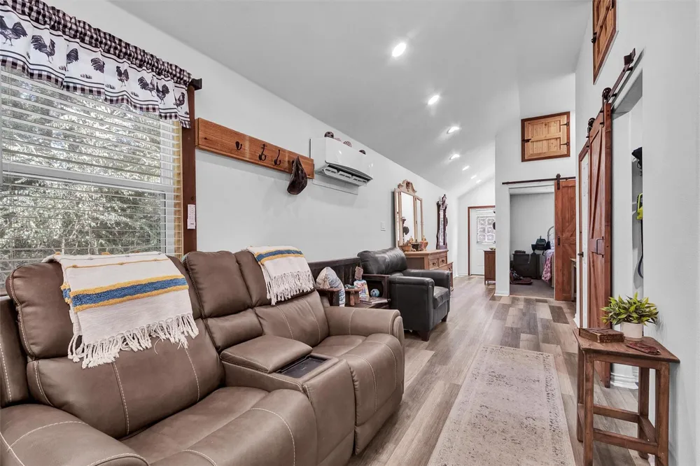 2075 Mangum Road Livingston, TX 77351