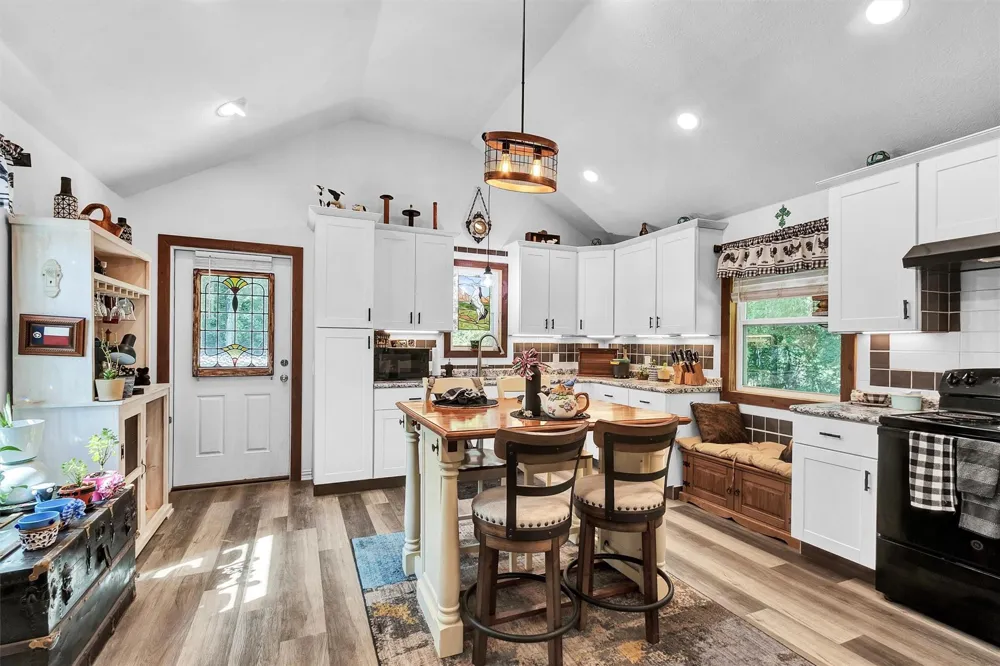 2075 Mangum Road Livingston, TX 77351