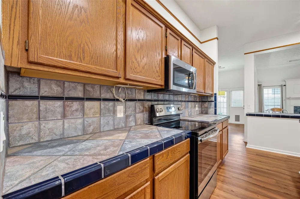 4802 Widerop Lane Friendswood, TX 77546