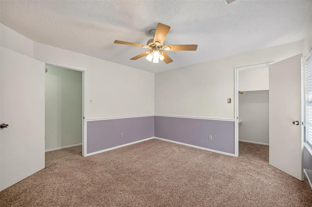 4802 Widerop Lane Friendswood, TX 77546