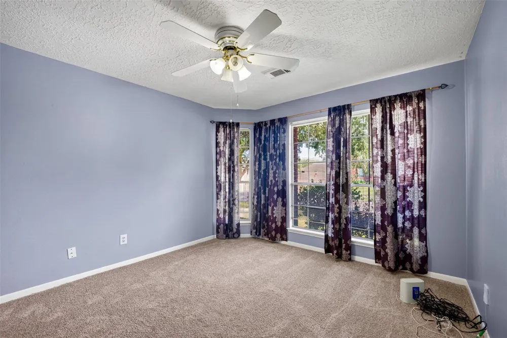4802 Widerop Lane Friendswood, TX 77546