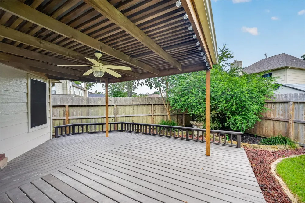 4802 Widerop Lane Friendswood, TX 77546