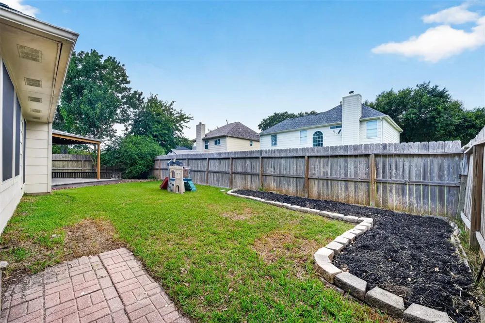 4802 Widerop Lane Friendswood, TX 77546