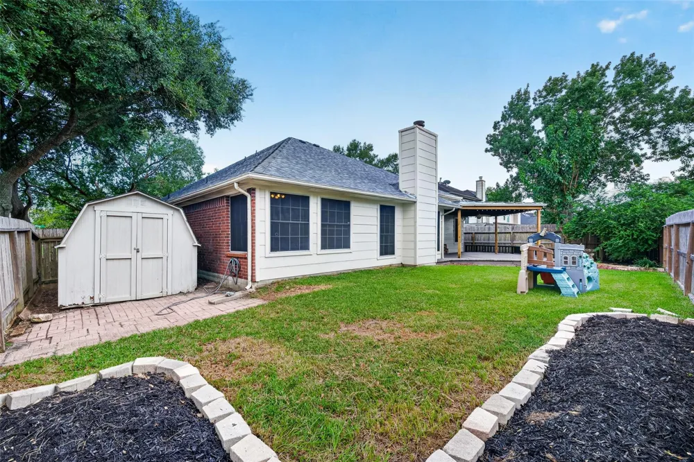 4802 Widerop Lane Friendswood, TX 77546