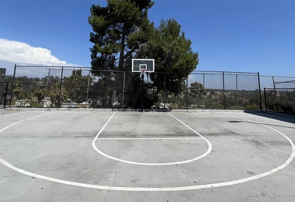 5447 Bayview Heights San Diego, CA 92105