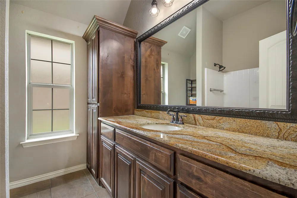 2505 Wichita Trail Sanger, TX 76266