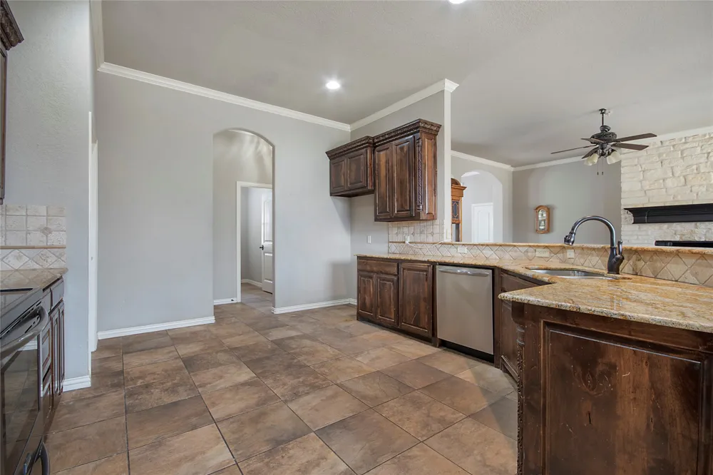 2505 Wichita Trail Sanger, TX 76266