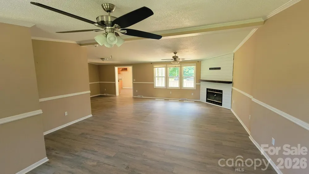5401 Creek Run Court Bessemer City, NC 28086