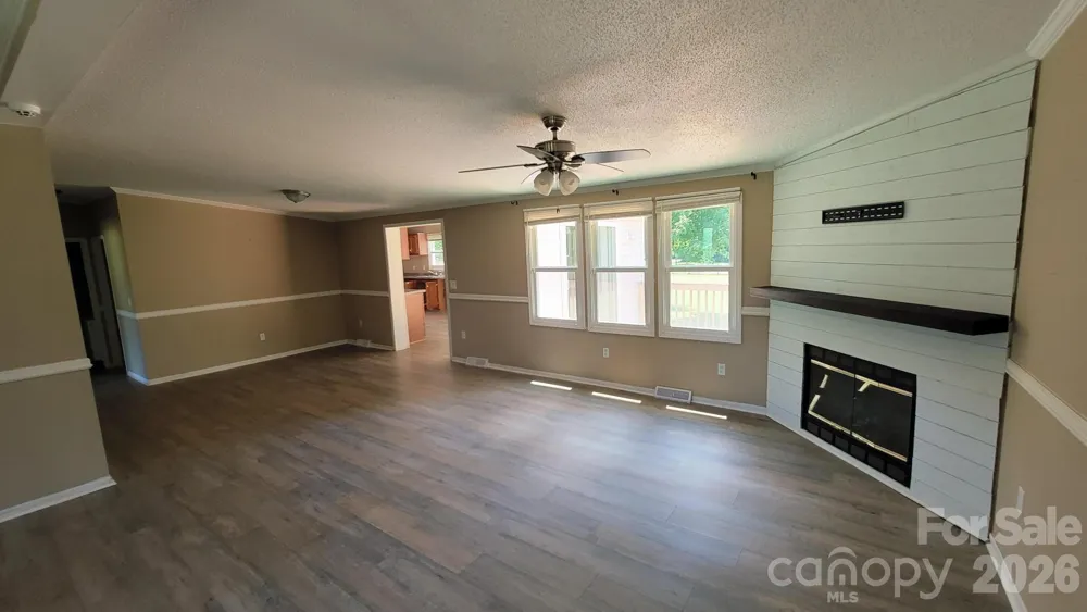 5401 Creek Run Court Bessemer City, NC 28086